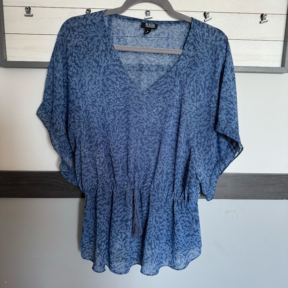 a.n.a Tops - A.N.A dolman short sleeve v-neck flutter tie waistband size medium transparent